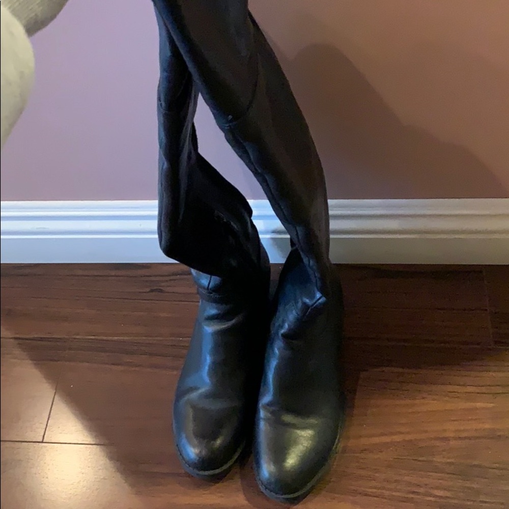 Guess boots